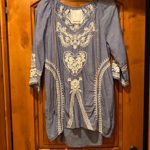 Cute boutique Mexican style top